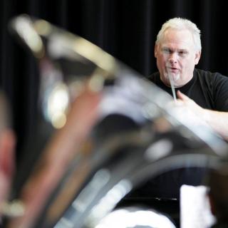 Steve Sykes conducting in a student workshop