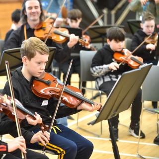 Benedetti session with young string players
