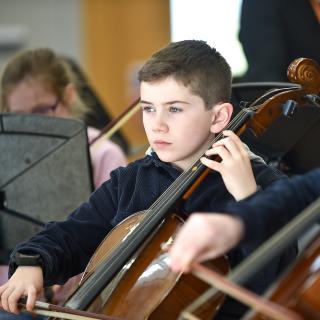 Benedetti session with young string players
