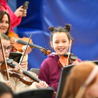 Benedetti session with young string players